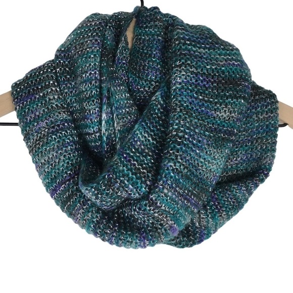 STEVE MADDEN Infinity Scarf Chunky Knit Metallic Sparkle Cozy Warm Multicolor - Picture 13 of 13